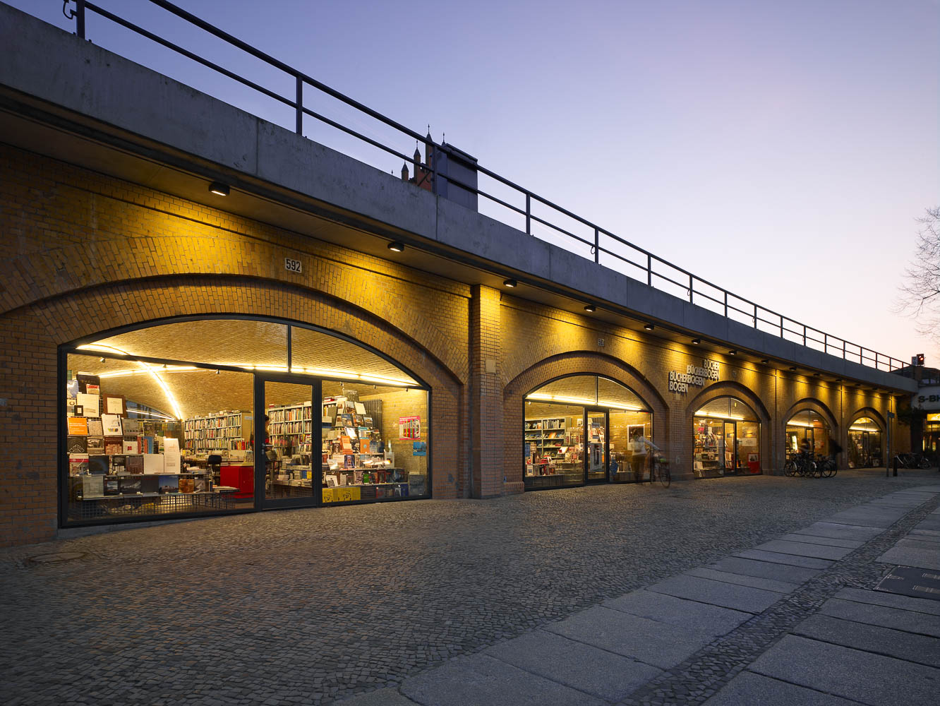 Bücherbogen am Savignyplatz, Berlin